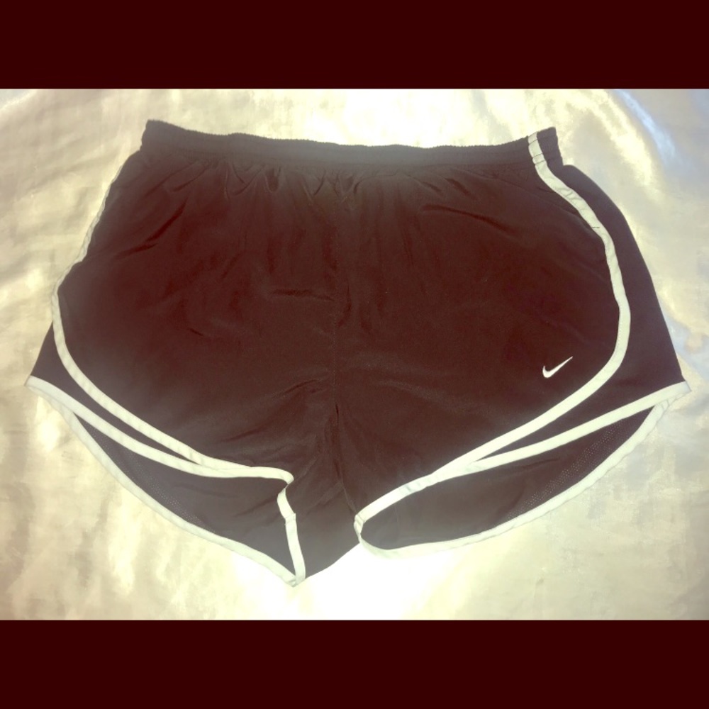 Women’s Nike Dri Fit running shorts Sz L